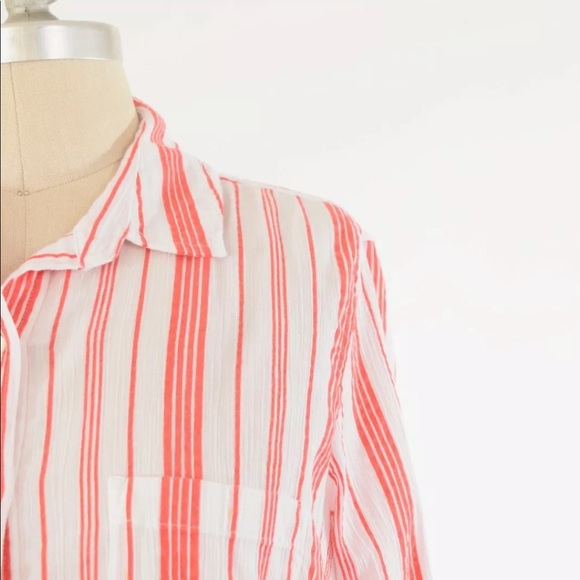 ❌SOLD❌J.Crew crinkled cotton button-down - Picture 2 of 6